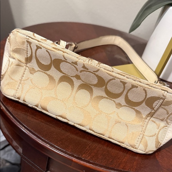 Coach Beige and Cream Signature Shoulder Bag small Demi pouch clutch y2k - Picture 4 of 9